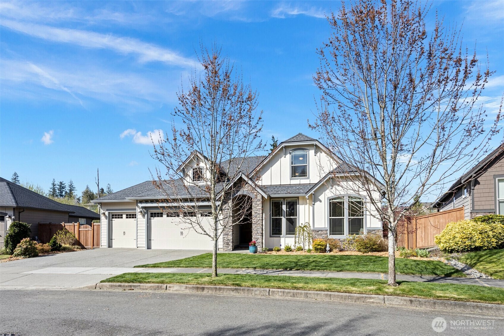 Property Photo: 25631 209th Loop SE WA 98042