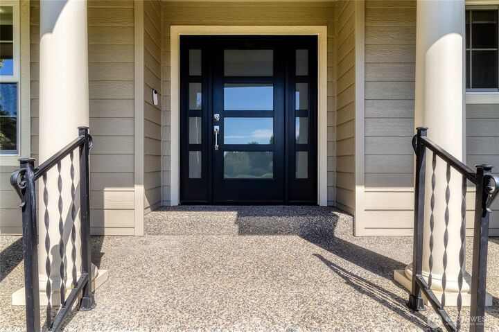 Property Photo: 1224 Studebaker Place WA 99362