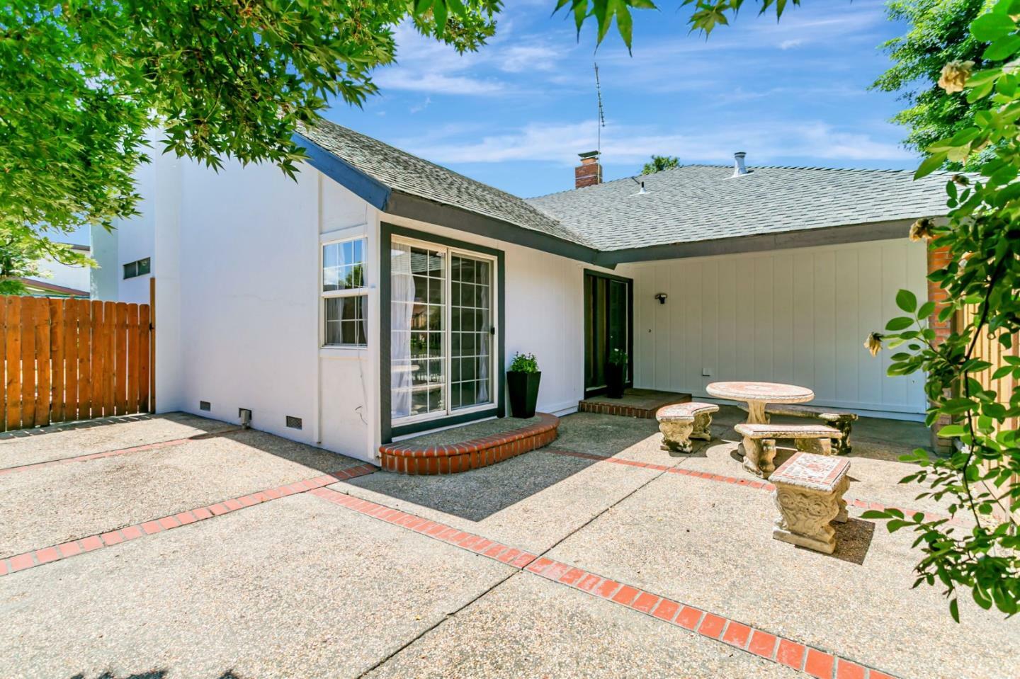 Property Photo:  274 Los Palmos Way  CA 95119 