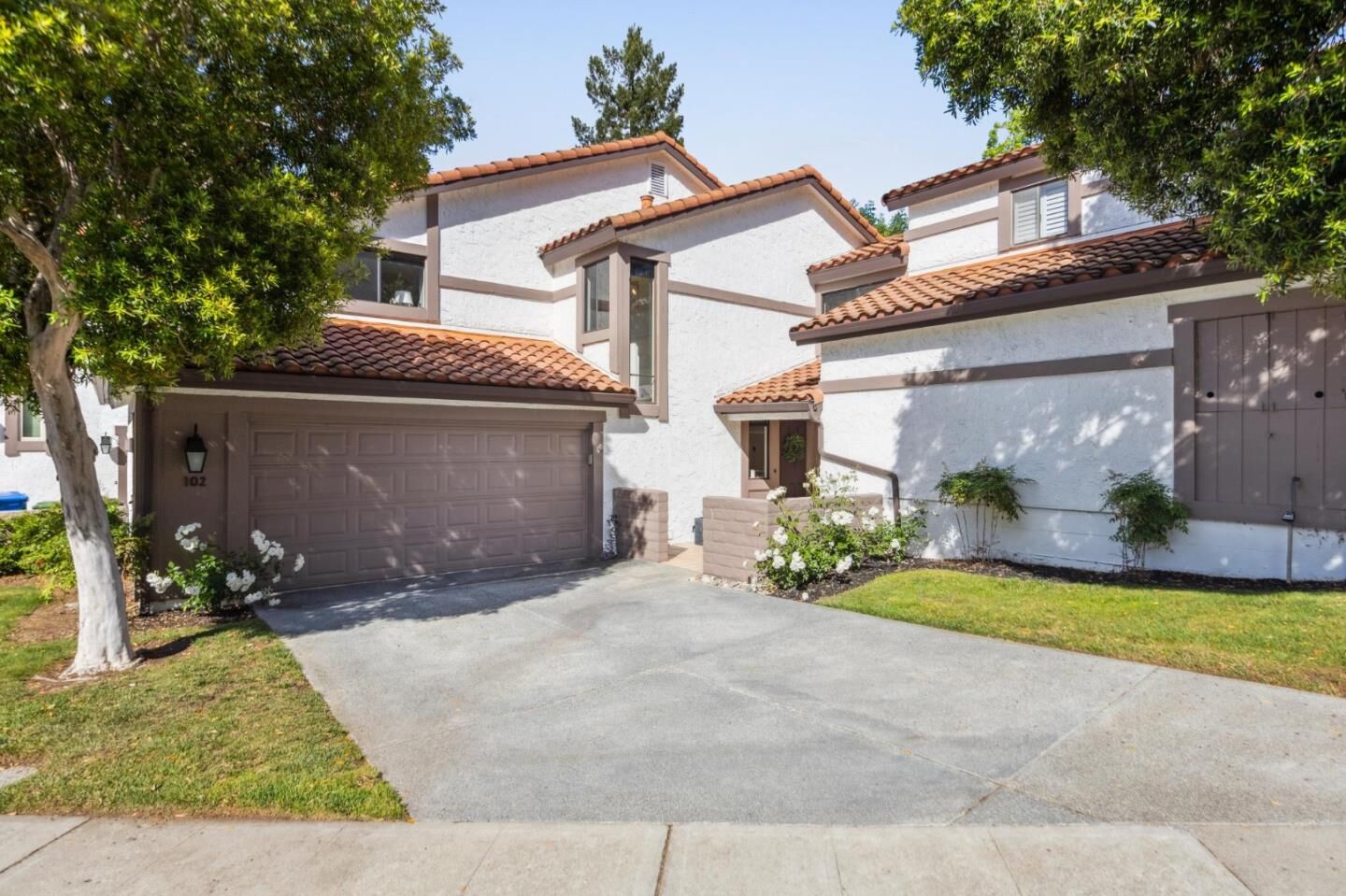 Property Photo: 102 Calle Nivel CA 95032