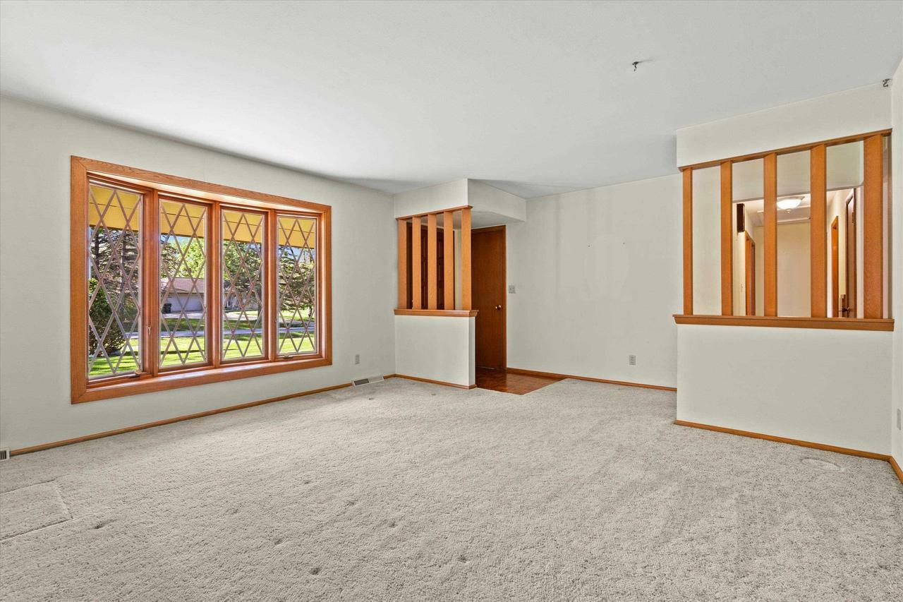 Property Photo: N78w16328 Community Drive WI 53051