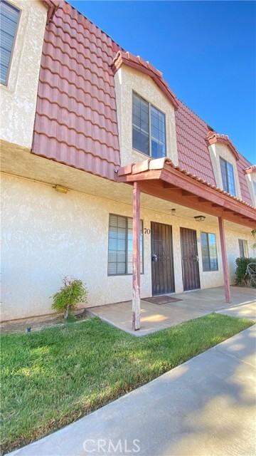 2260 Q4 Avenue 70  Palmdale CA 93550 photo
