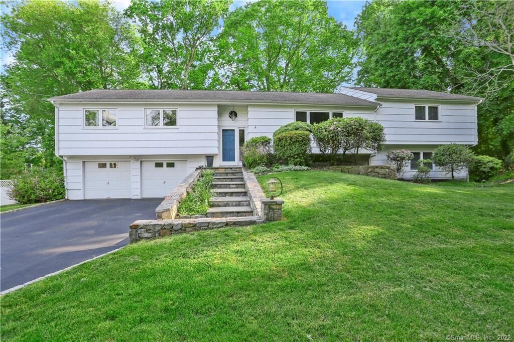 Property Photo:  4 Nappa Lane  CT 06880 