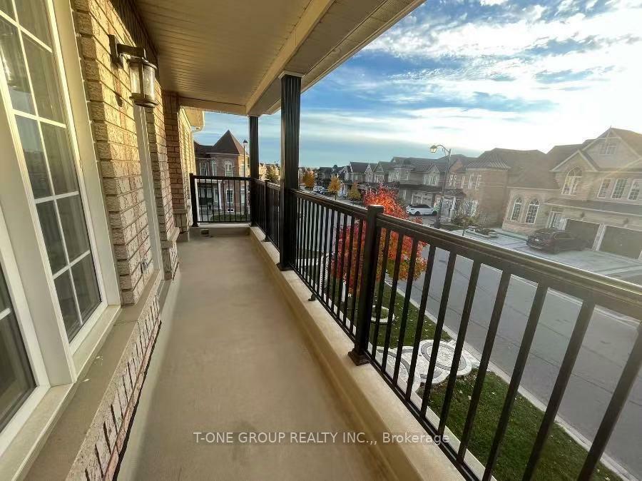 Property Photo: 2 Haskett Drive ON L6B 0S9
