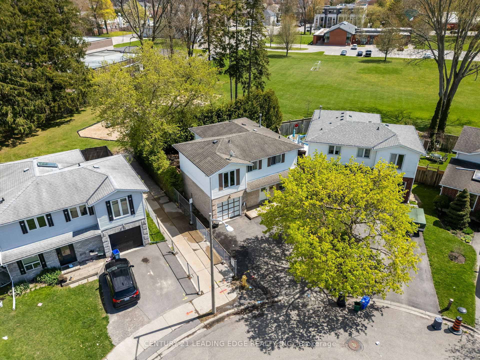 Property Photo: 13 Sylvia Court ON L1B 1J4