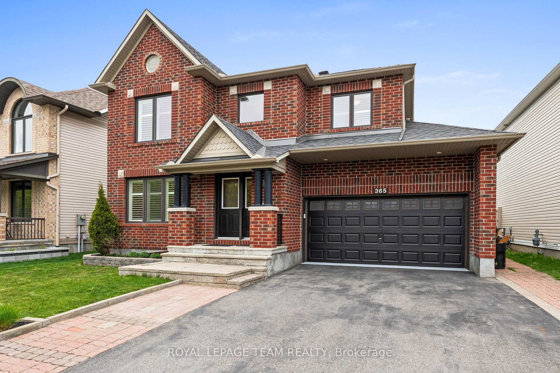 Photo de la propriété: 365 Langrell Crescent ON K2J 5R8