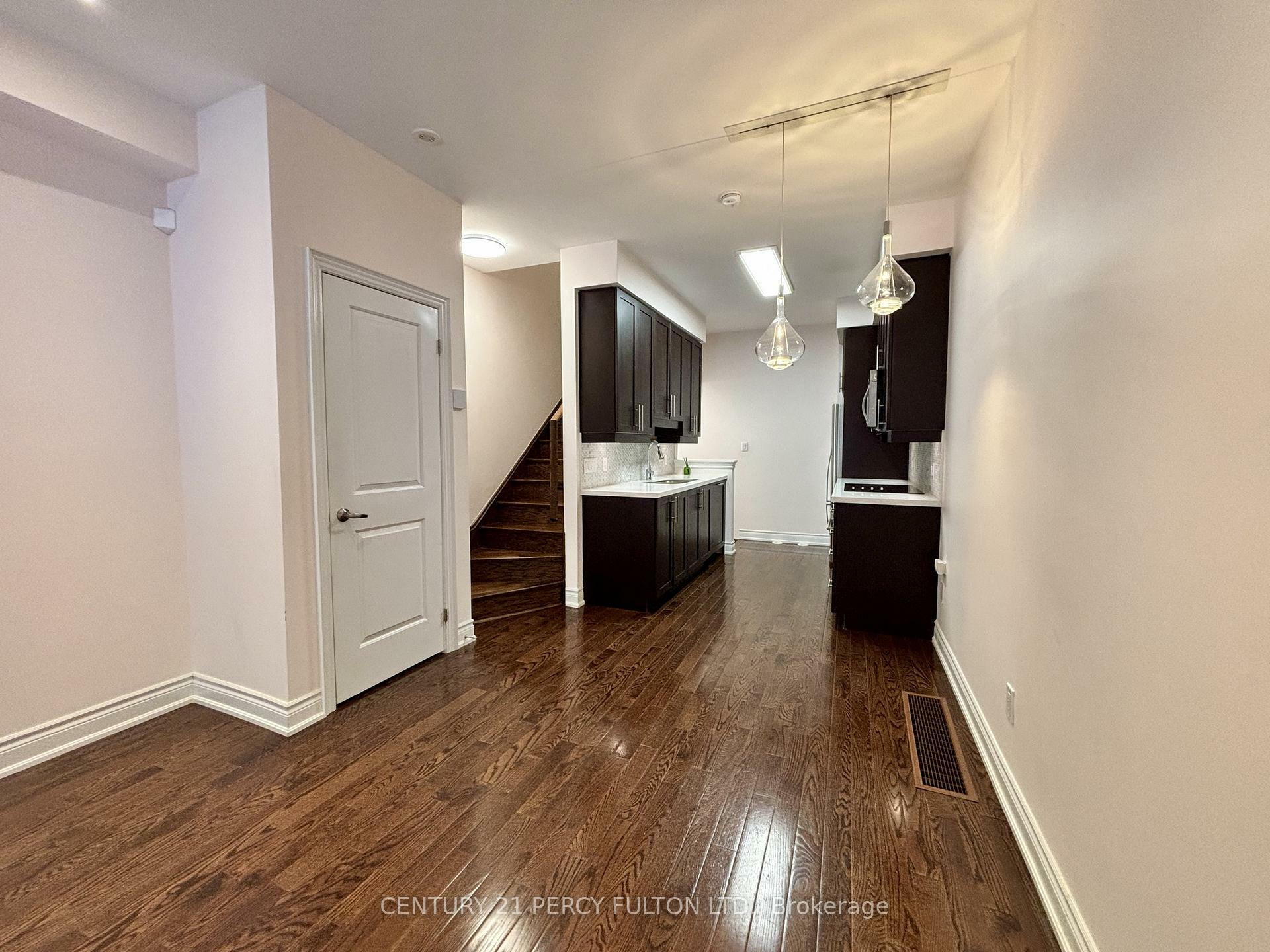 Photo de la propriété: 50 Hargrave Lane 16 ON M4N 0A4
