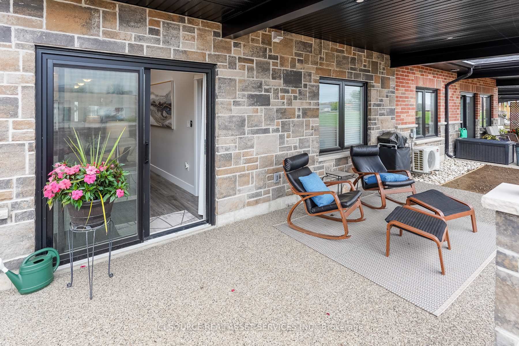 Property Photo: 1306 15th Avenue E ON N4K 5R9