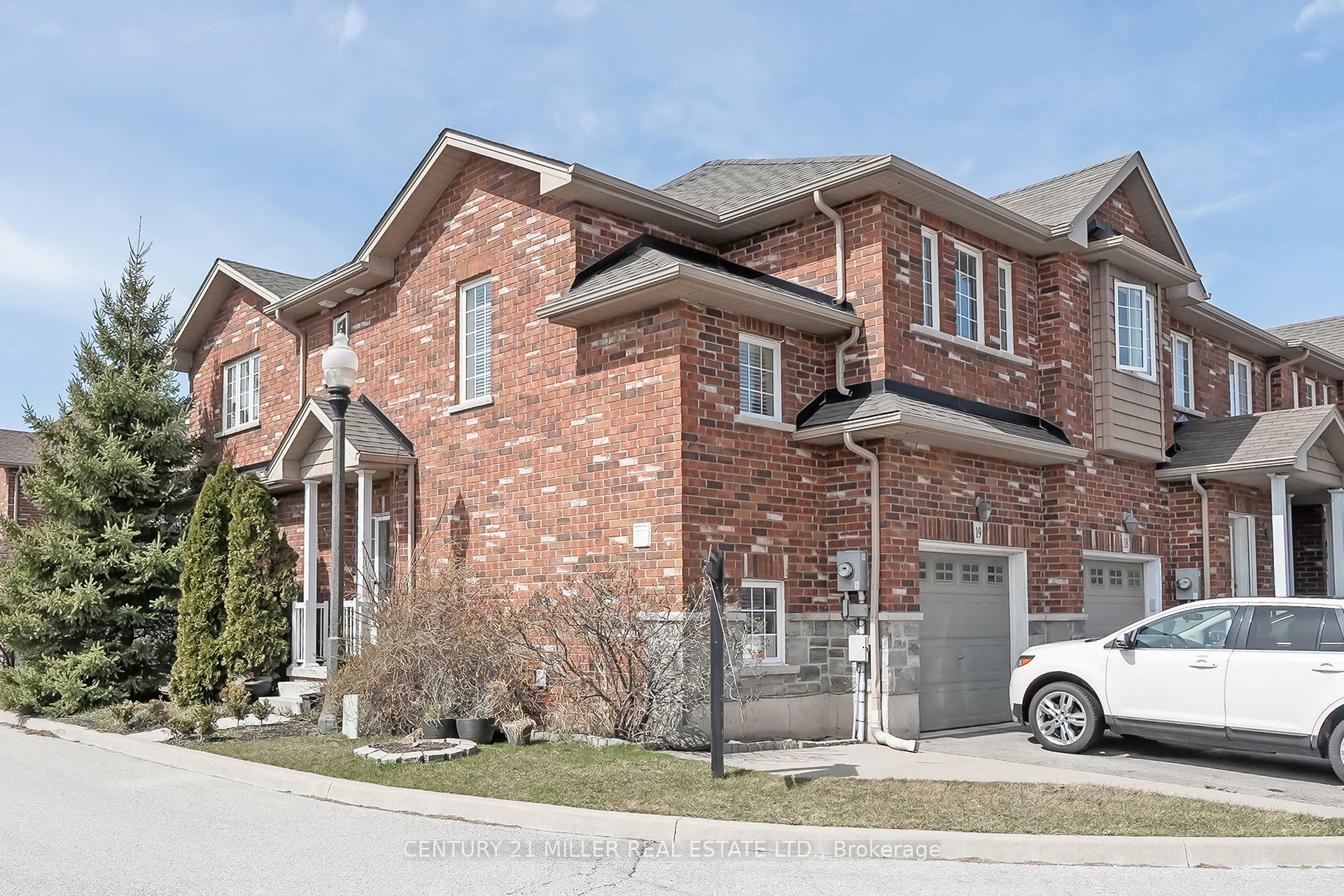 Photo de la propriété: 45 Seabreeze Crescent 19 ON L8E 5C8
