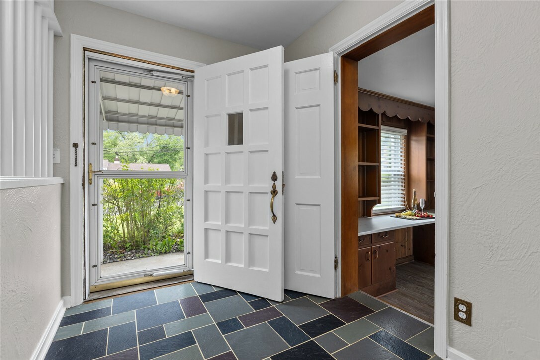 Property Photo: 202 Pickwick Dr PA 15102