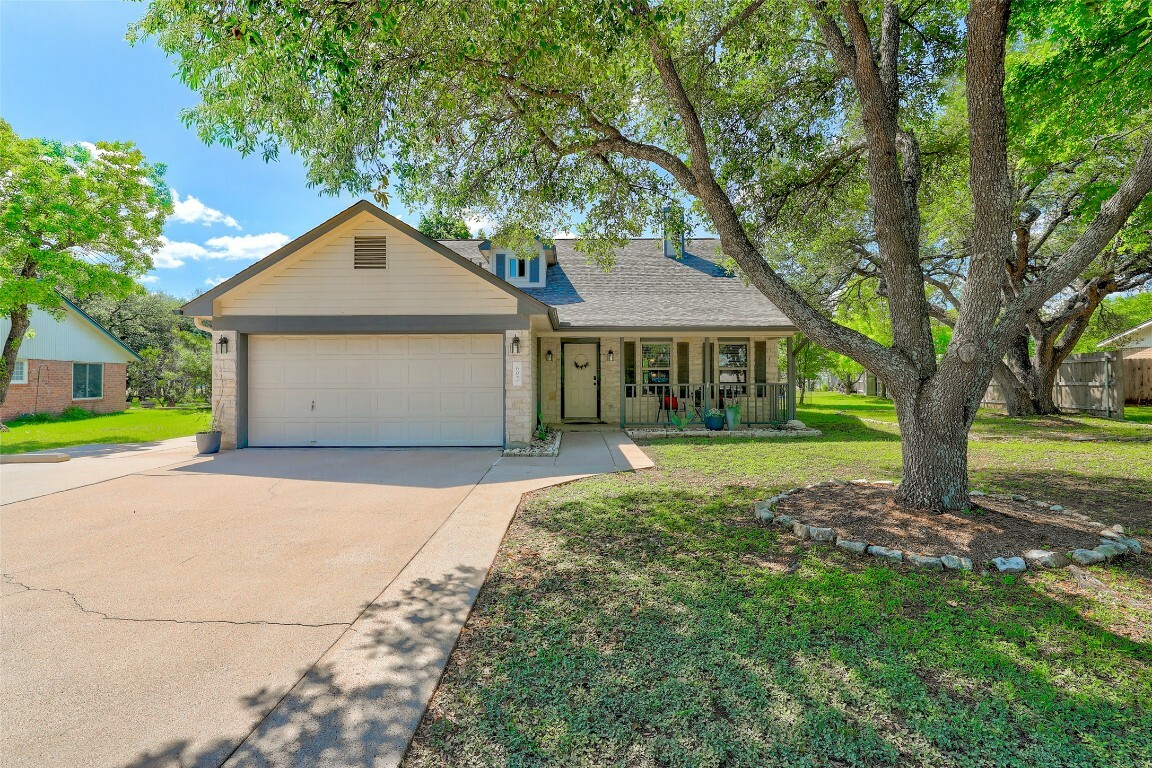 Property Photo: 602 Toledo Trail TX 78628