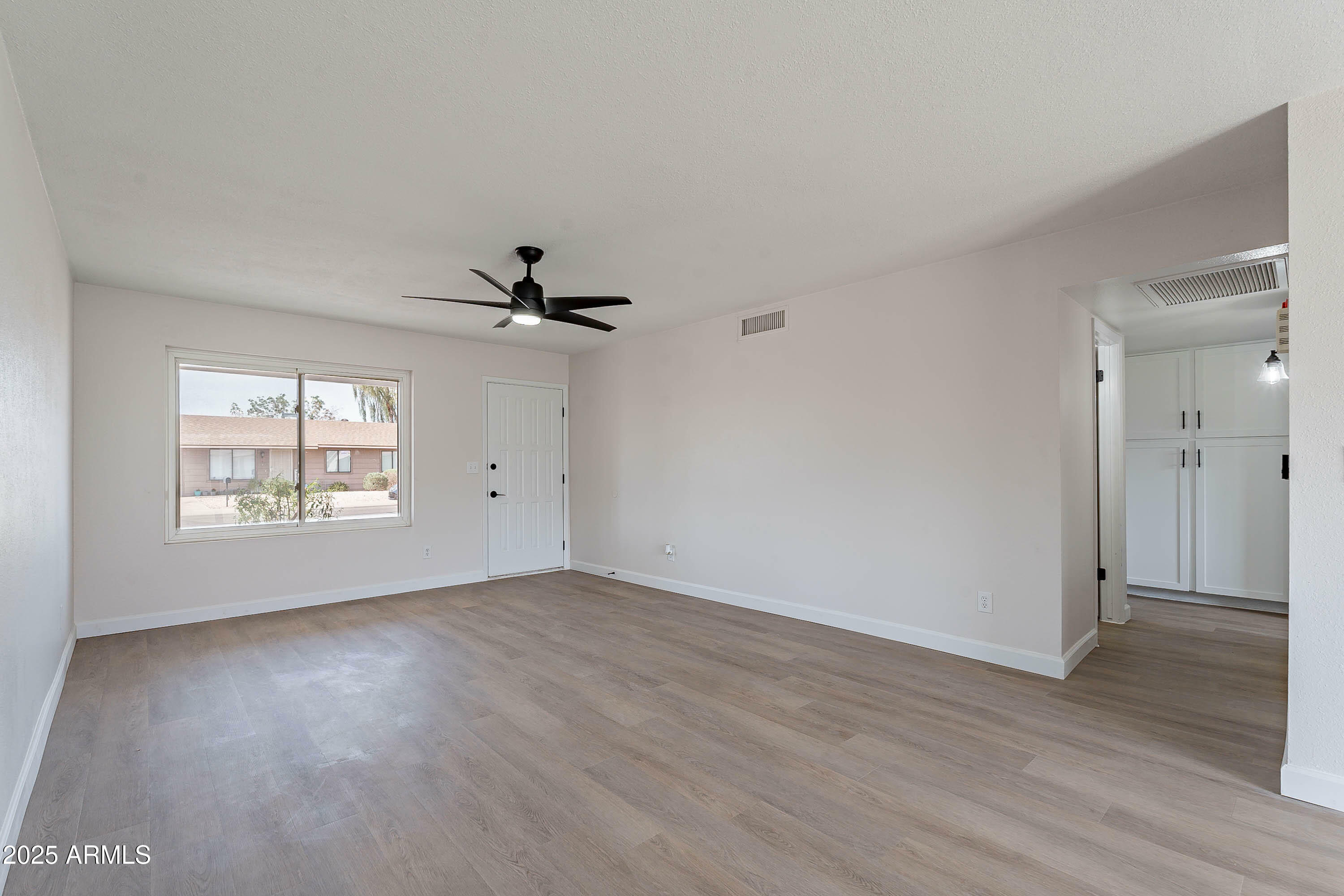 Property Photo: 733 W El Prado Road AZ 85225