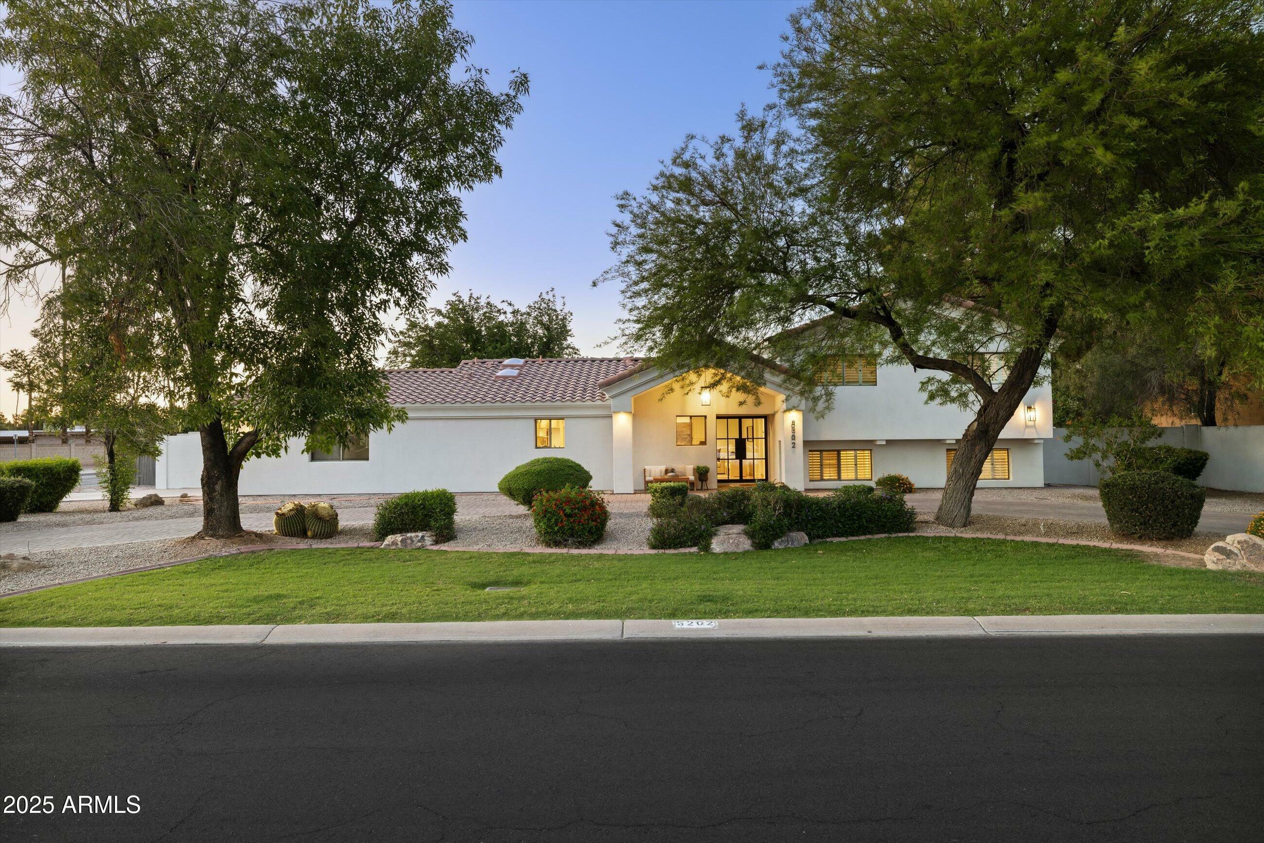 Property Photo: 5202 E Larkspur Drive AZ 85254