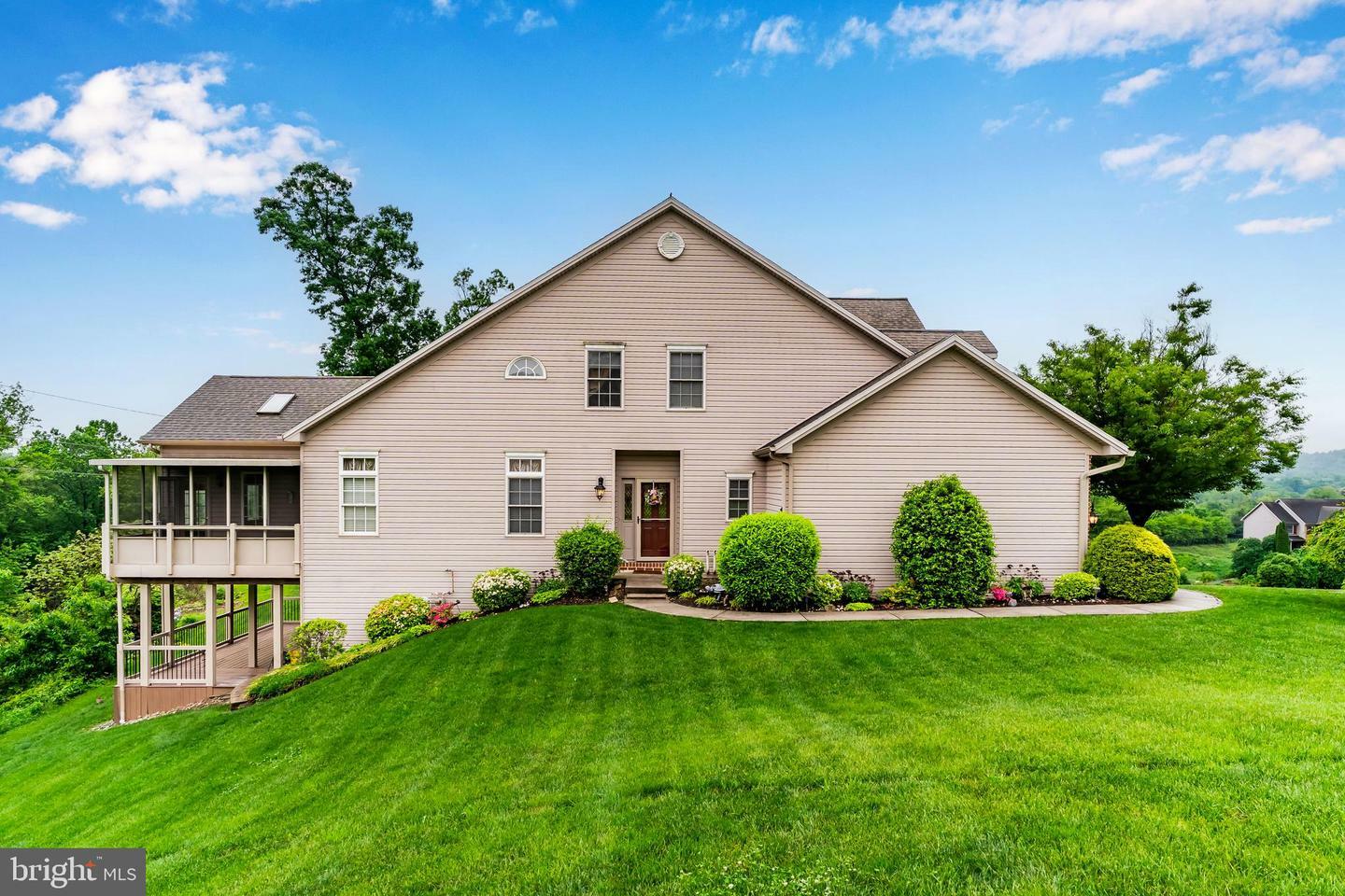 Property Photo: 142 Red Haven Road PA 17070
