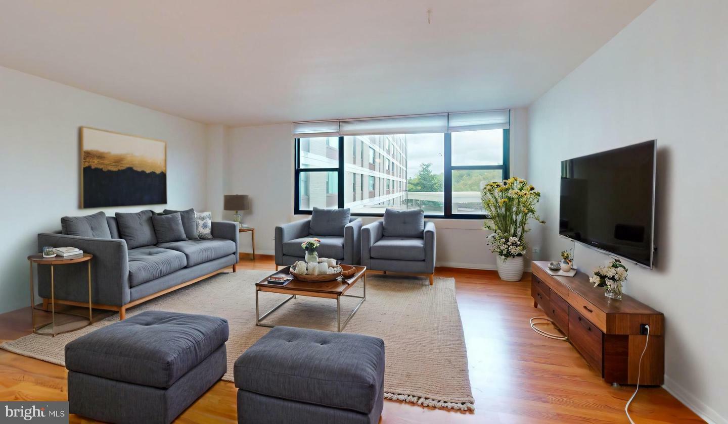 Property Photo: 4600 Duke Street 512 VA 22304