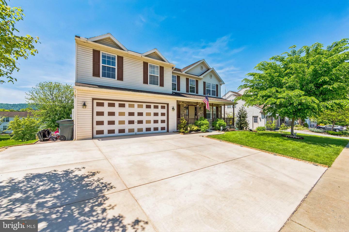 Property Photo: 389 Mountain Bl PA 19565