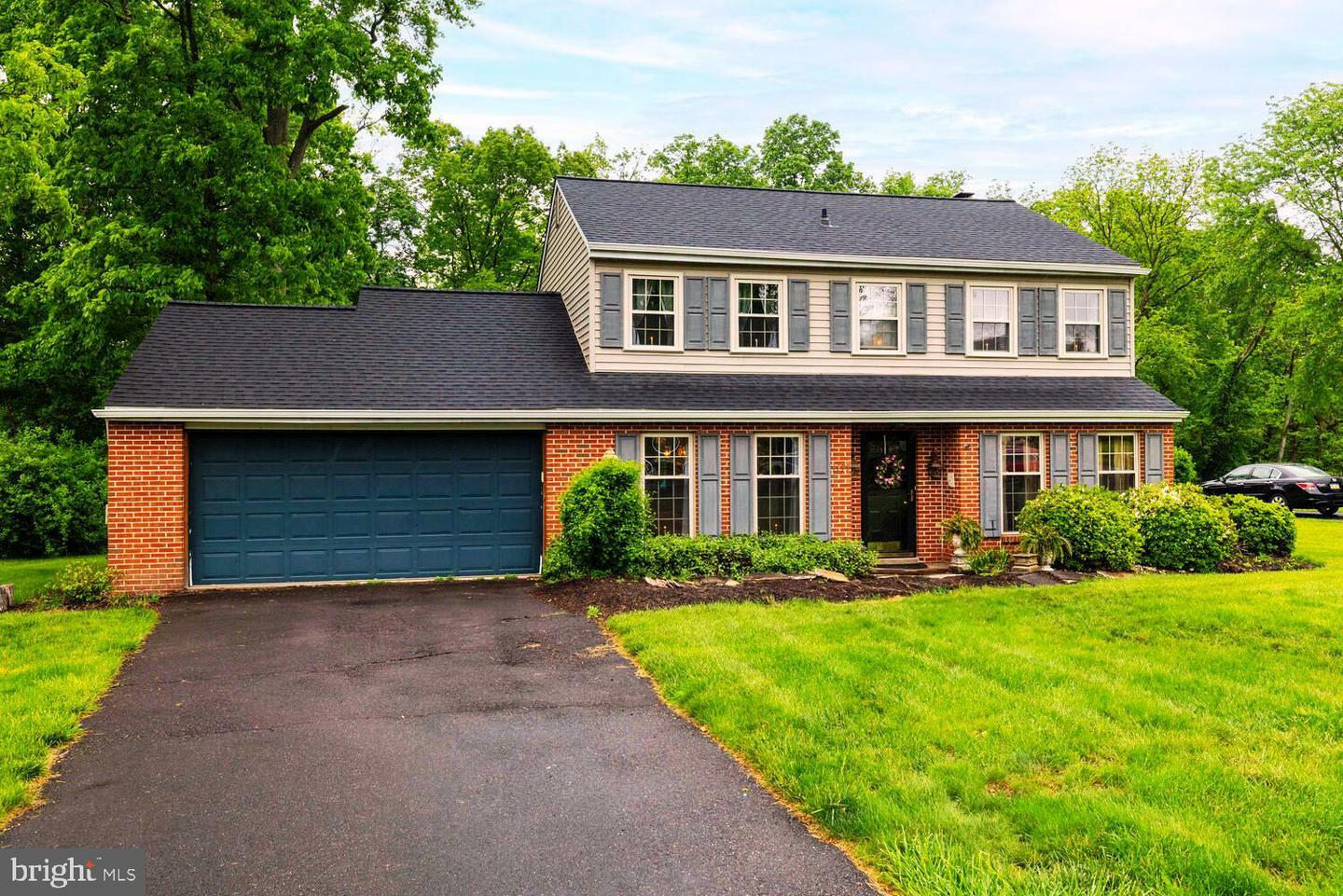 Property Photo: 1479 Leas Way PA 19440