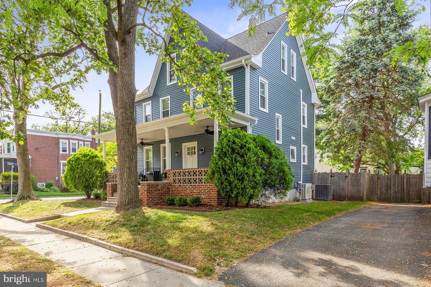 Property Photo: 201 New Jersey Avenue NJ 08108