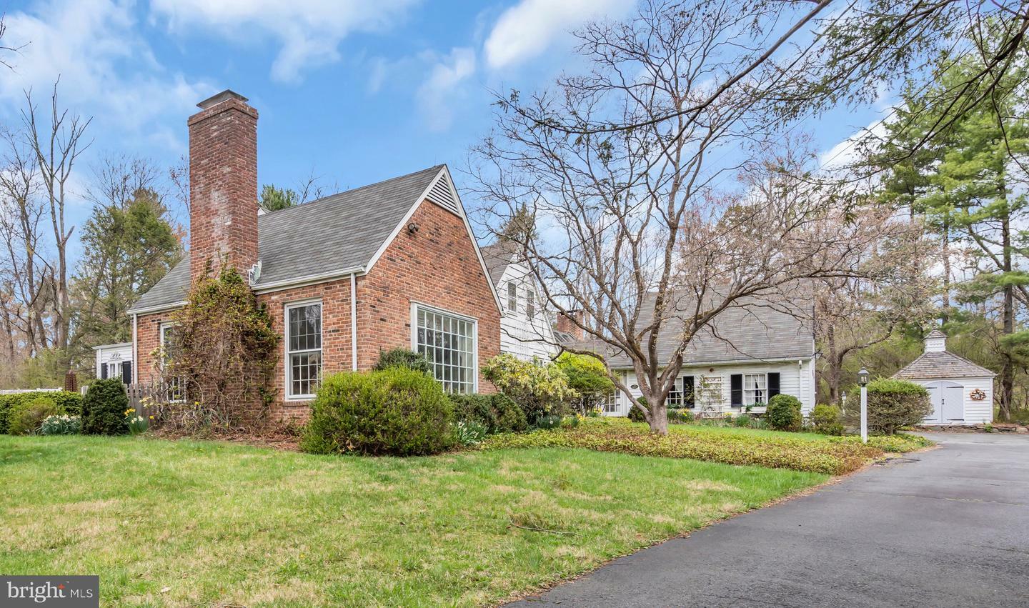 Property Photo: 607 Rosedale Road NJ 08540