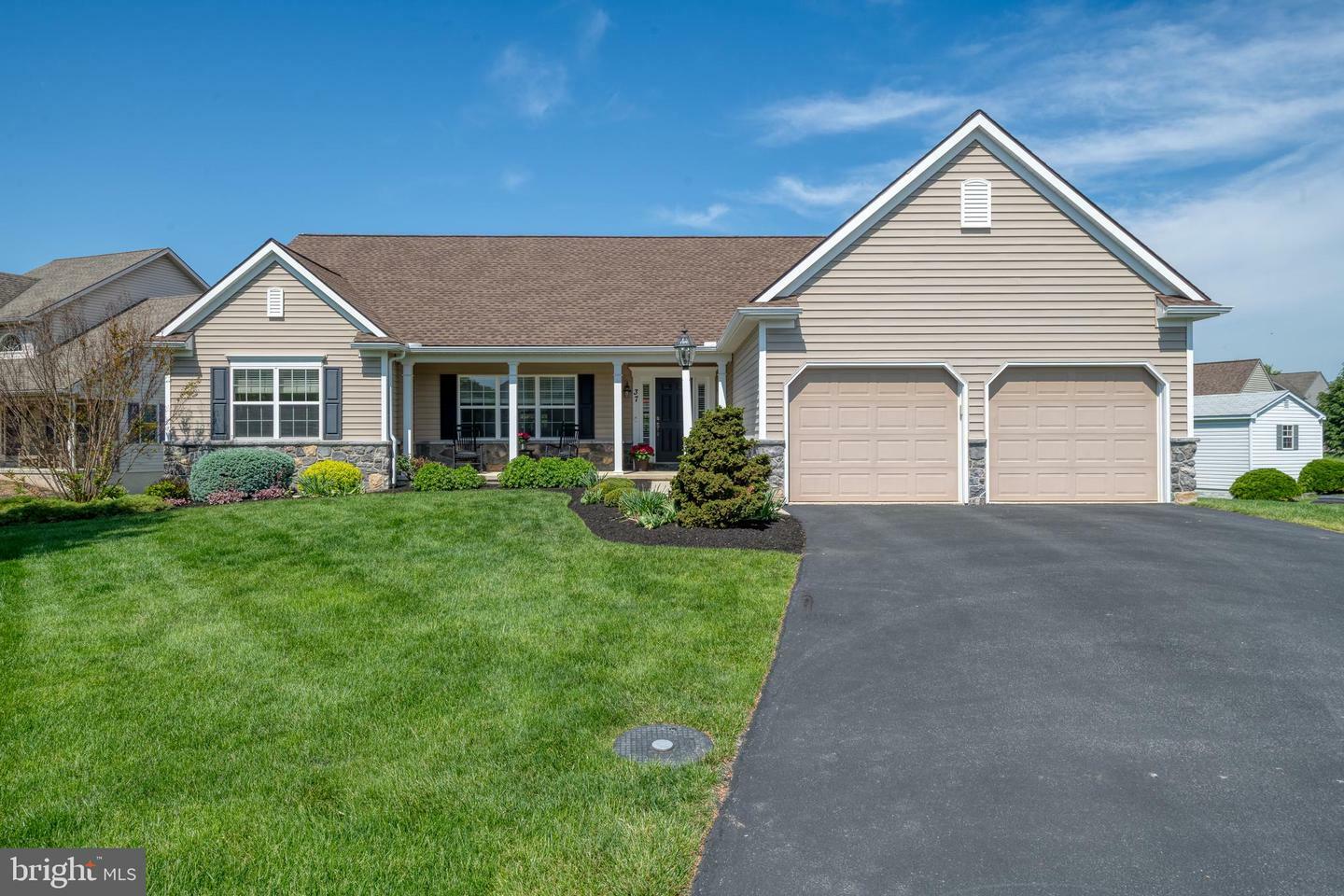 37 Westbrook Court  Palmyra PA 17078 photo
