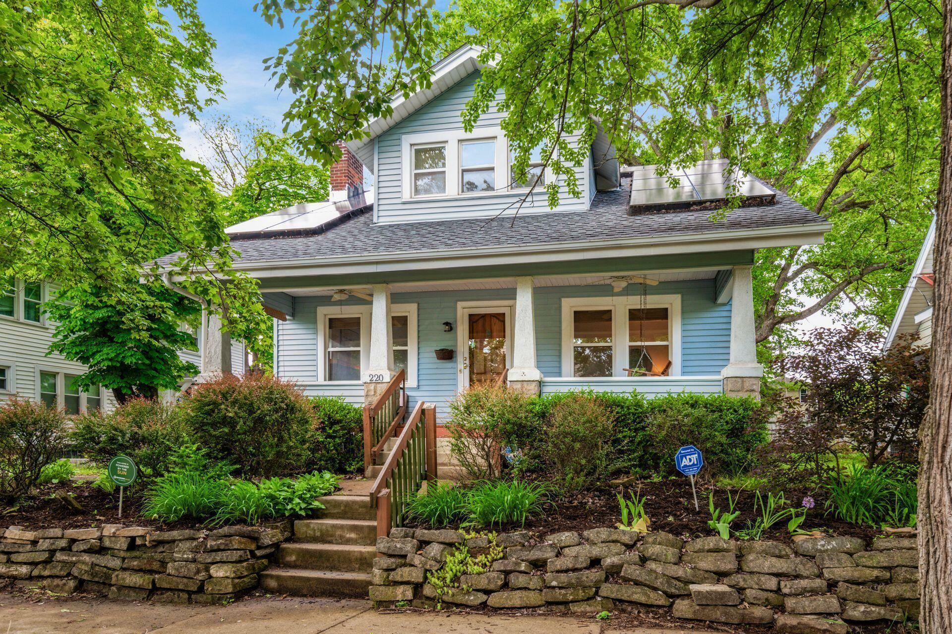 Property Photo: 220 E Longview Avenue OH 43202
