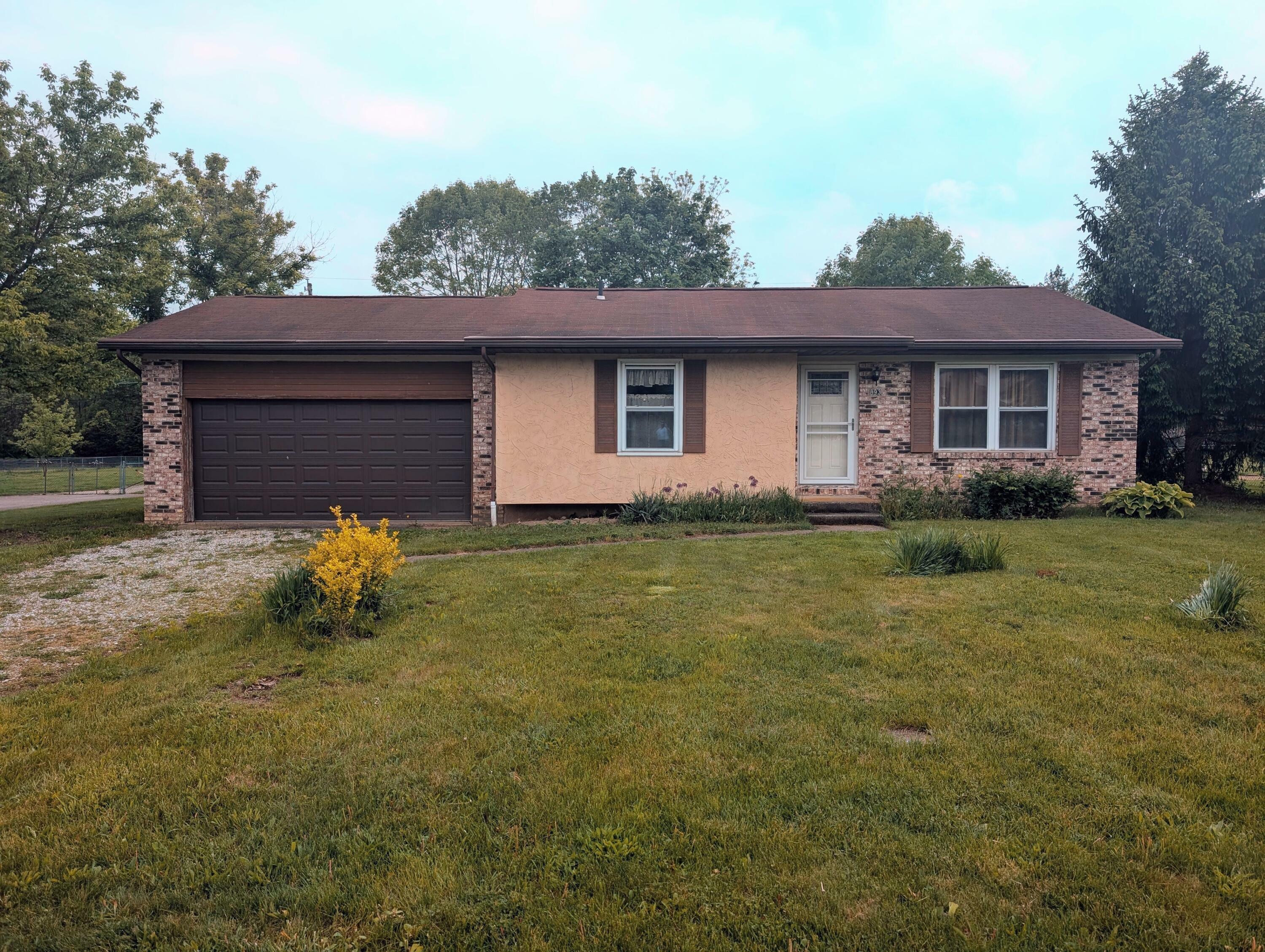 Property Photo: 893 S Old 3C Highway OH 43074