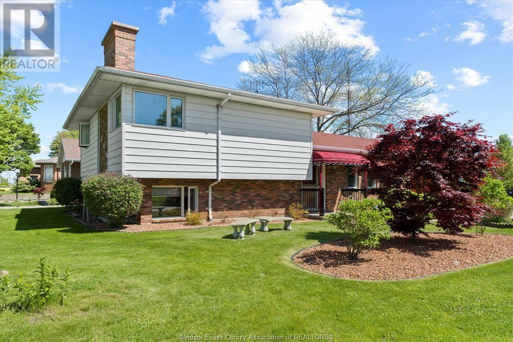 Property Photo: 444 Oak Street East ON N8H 3V7