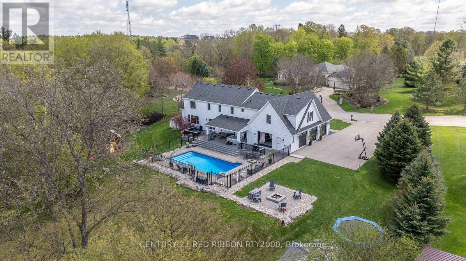 Property Photo: 2300 Lime Kiln Drive ON N6K 4P6