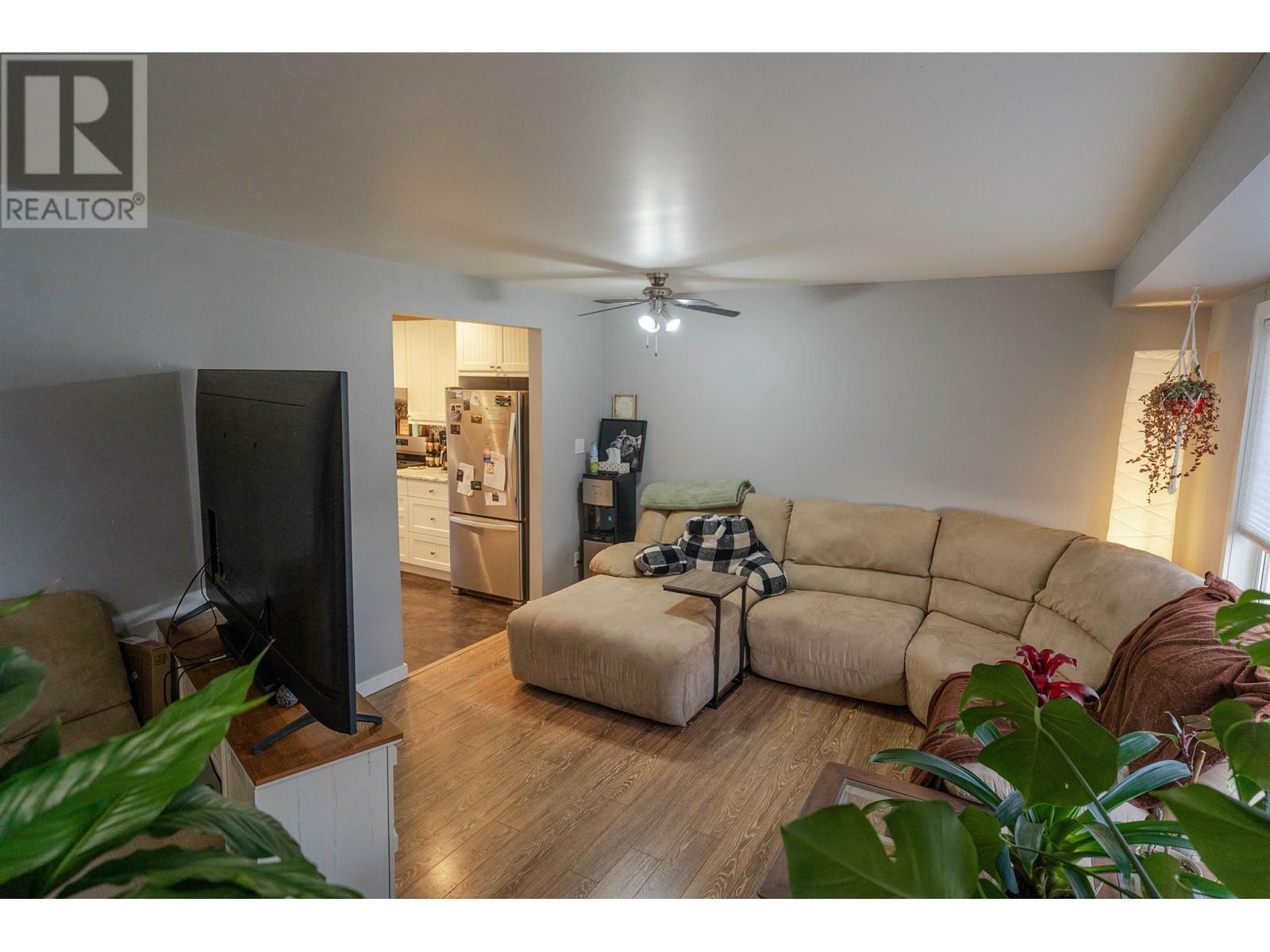 Photo de la propriété: 9812 102 Avenue BC V1J 2E1