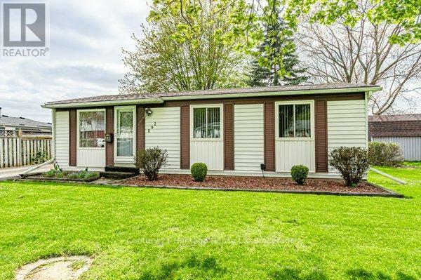 Property Photo: 892 Sunset Boulevard ON N4S 4A3