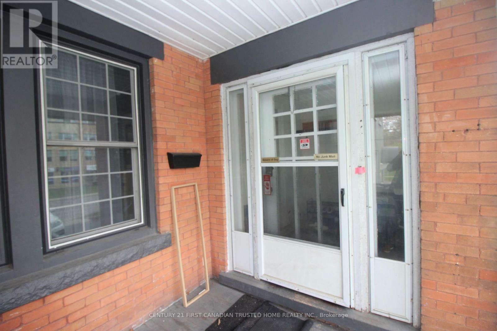Property Photo: 1051 Richmond Street ON N6A 3J7