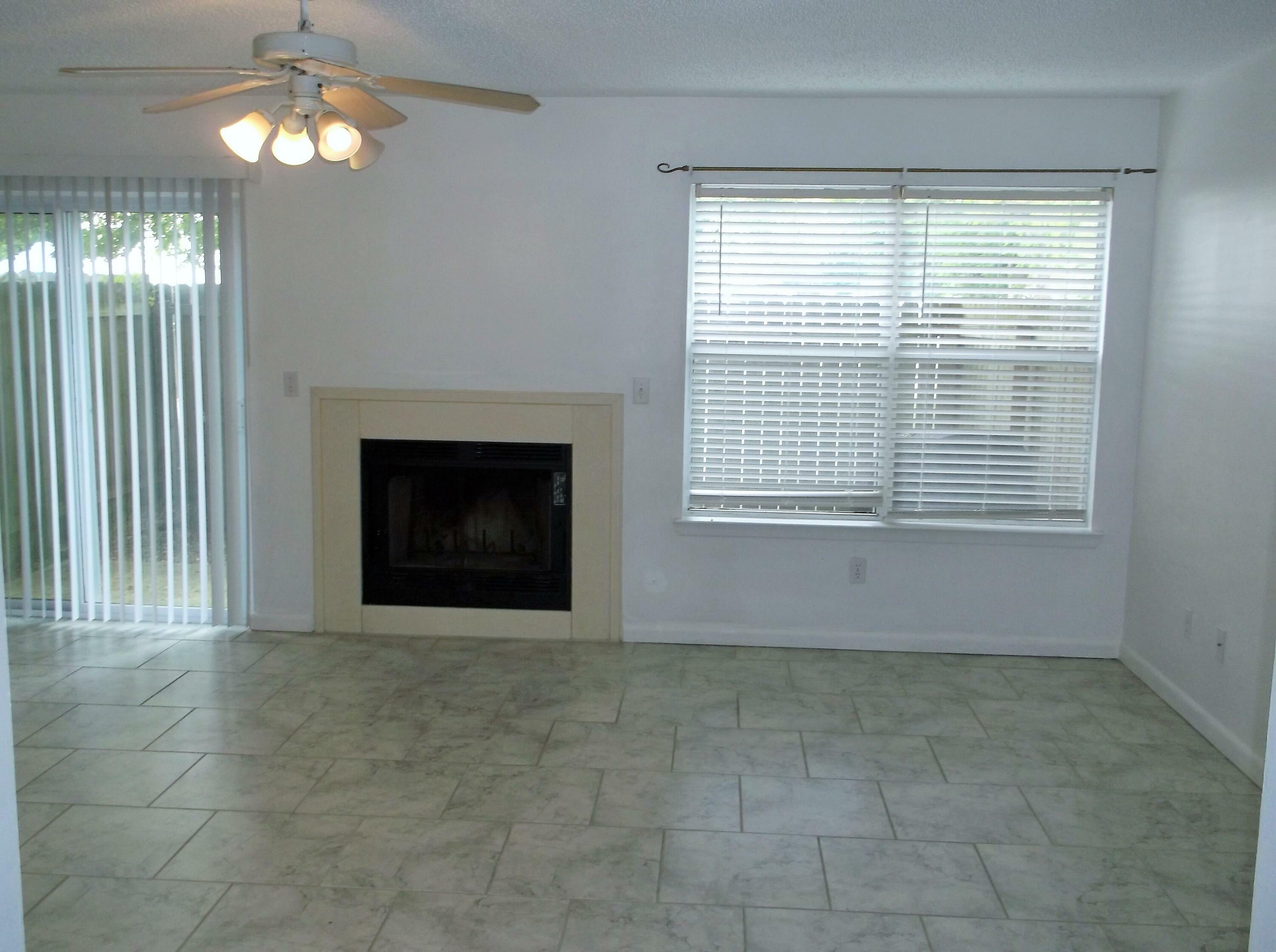 Property Photo: 302 Olympia Court FL 32547