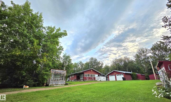 Property Photo: 54259 Rge Road 210 AB T8L 3Z1