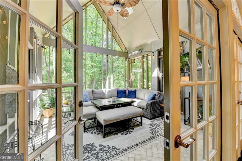 Property Photo: 1595 Northcliff Trace GA 30076