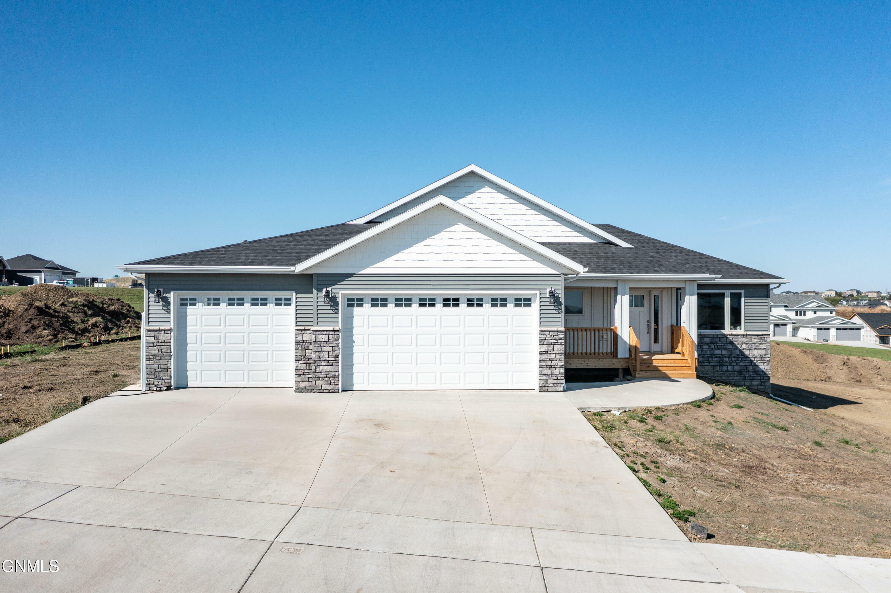 2108 Monarch Avenue  Bismarck ND 58503 photo