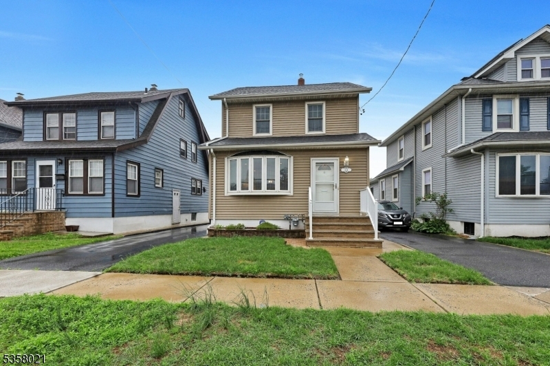 Property Photo: 424 Rutherford Ave NJ 07071