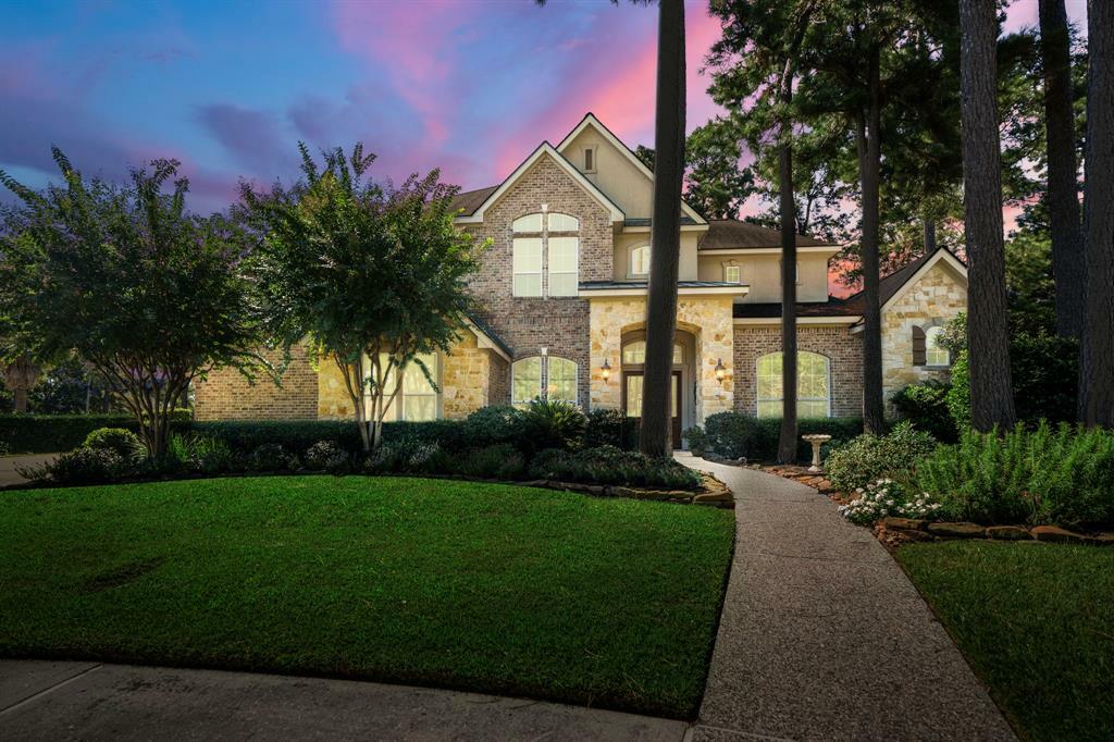 Property Photo: 10 Harburly Court TX 77379