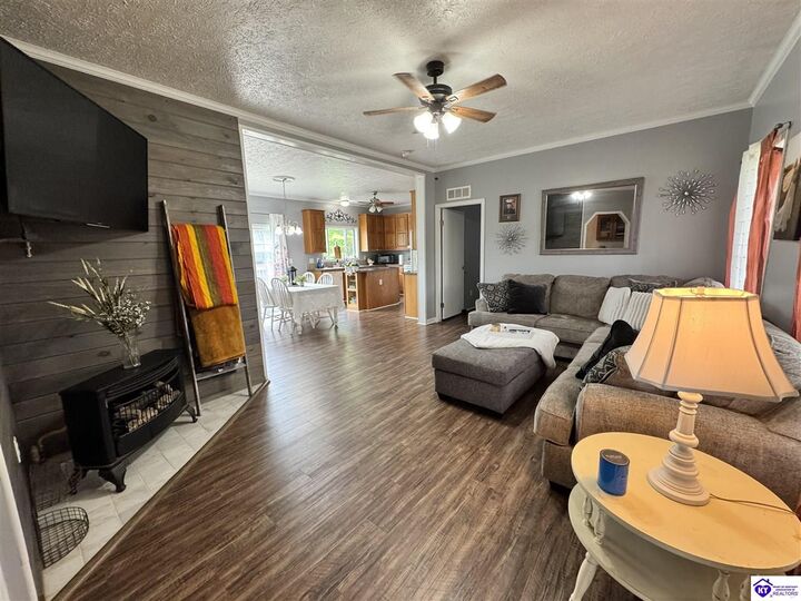 Property Photo:  700 Highway 232  KY 40144 