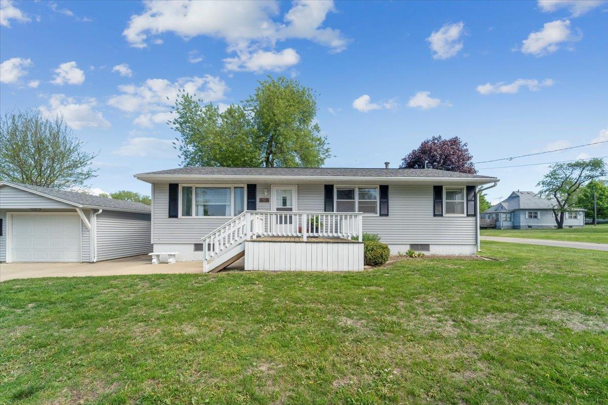 Property Photo: 505 6th St NE IA 50662