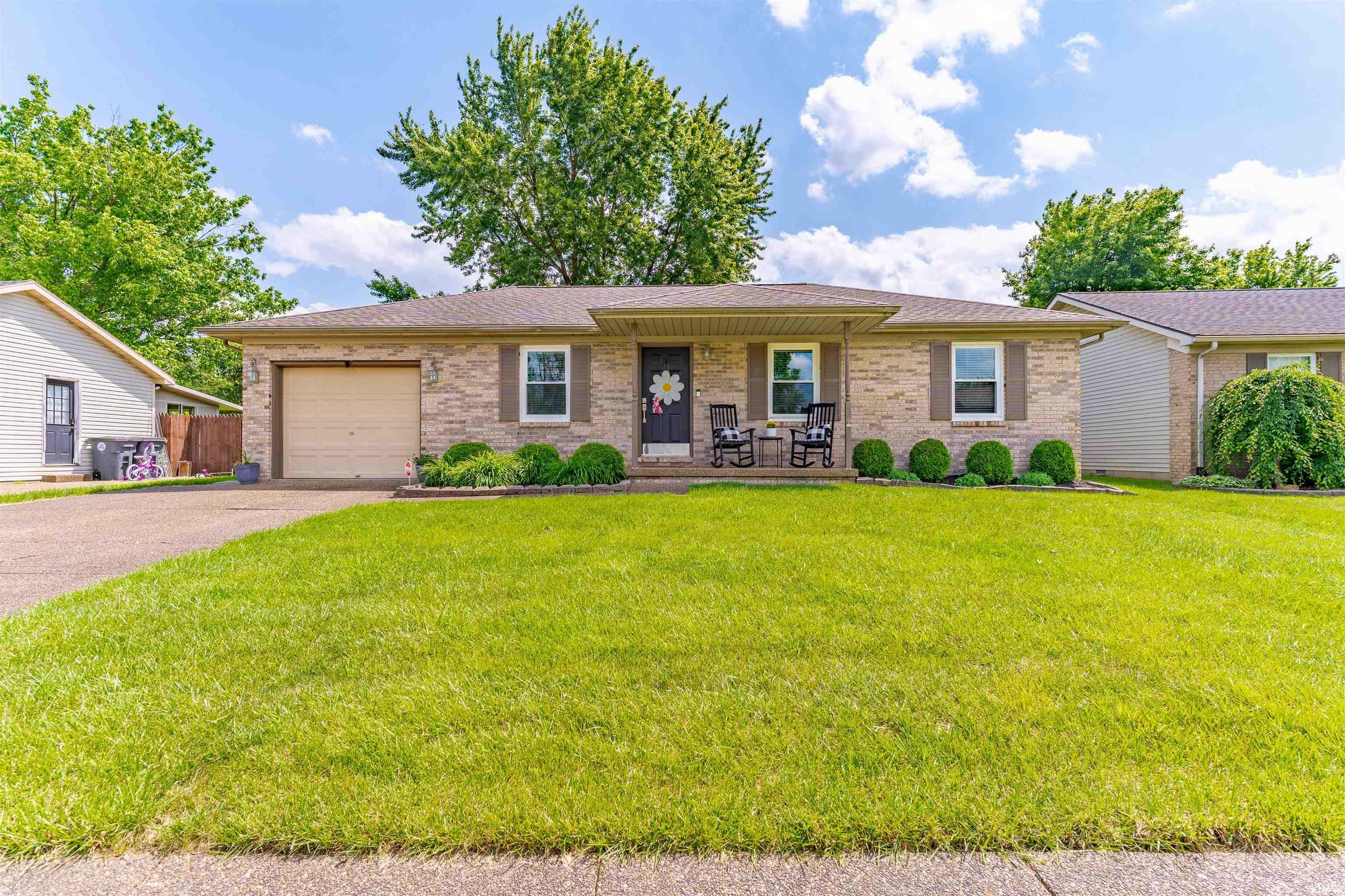 4209 Hunters Trace  Evansville IN 47715 photo