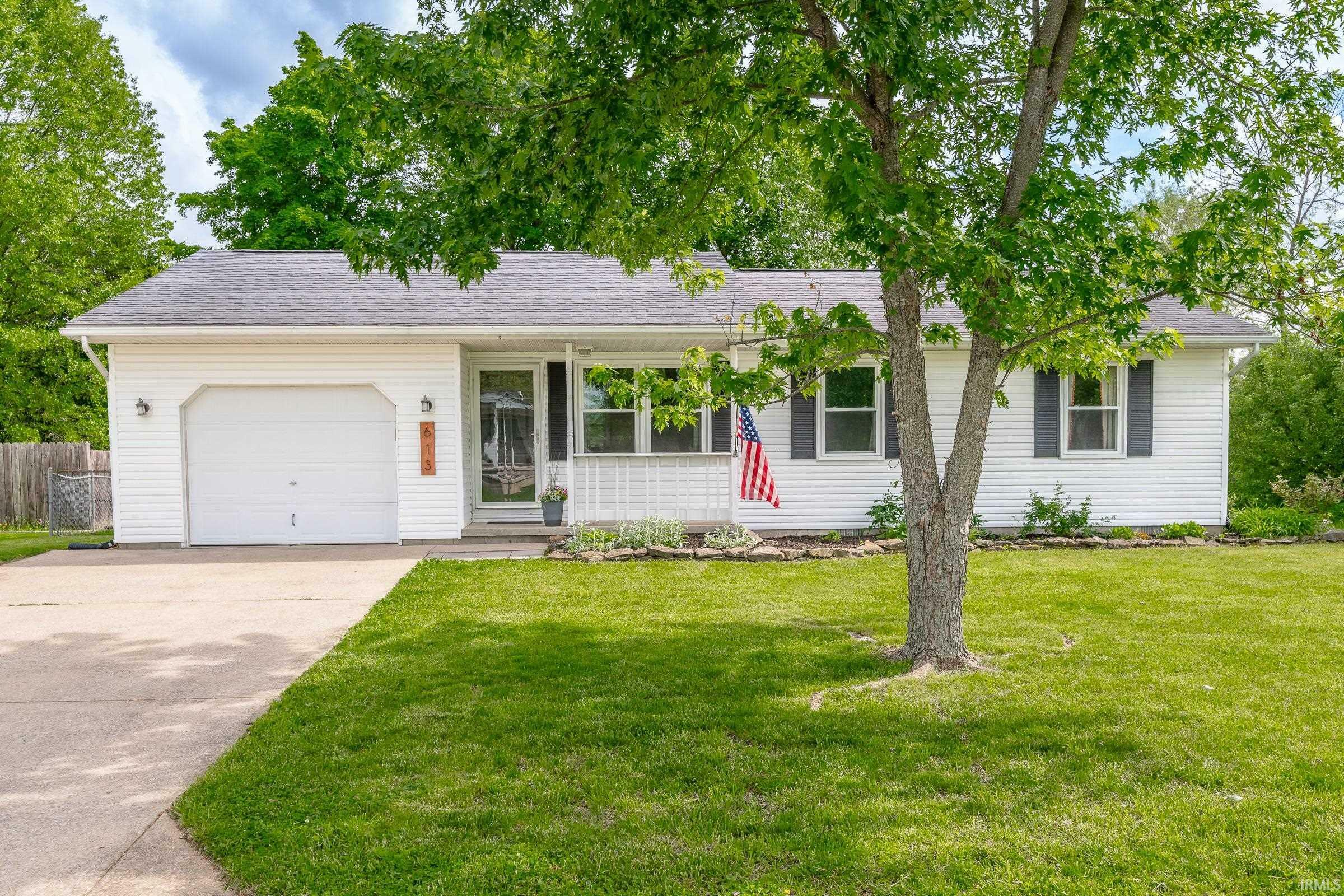 Property Photo: 613 W Blackfoot Court IN 47429