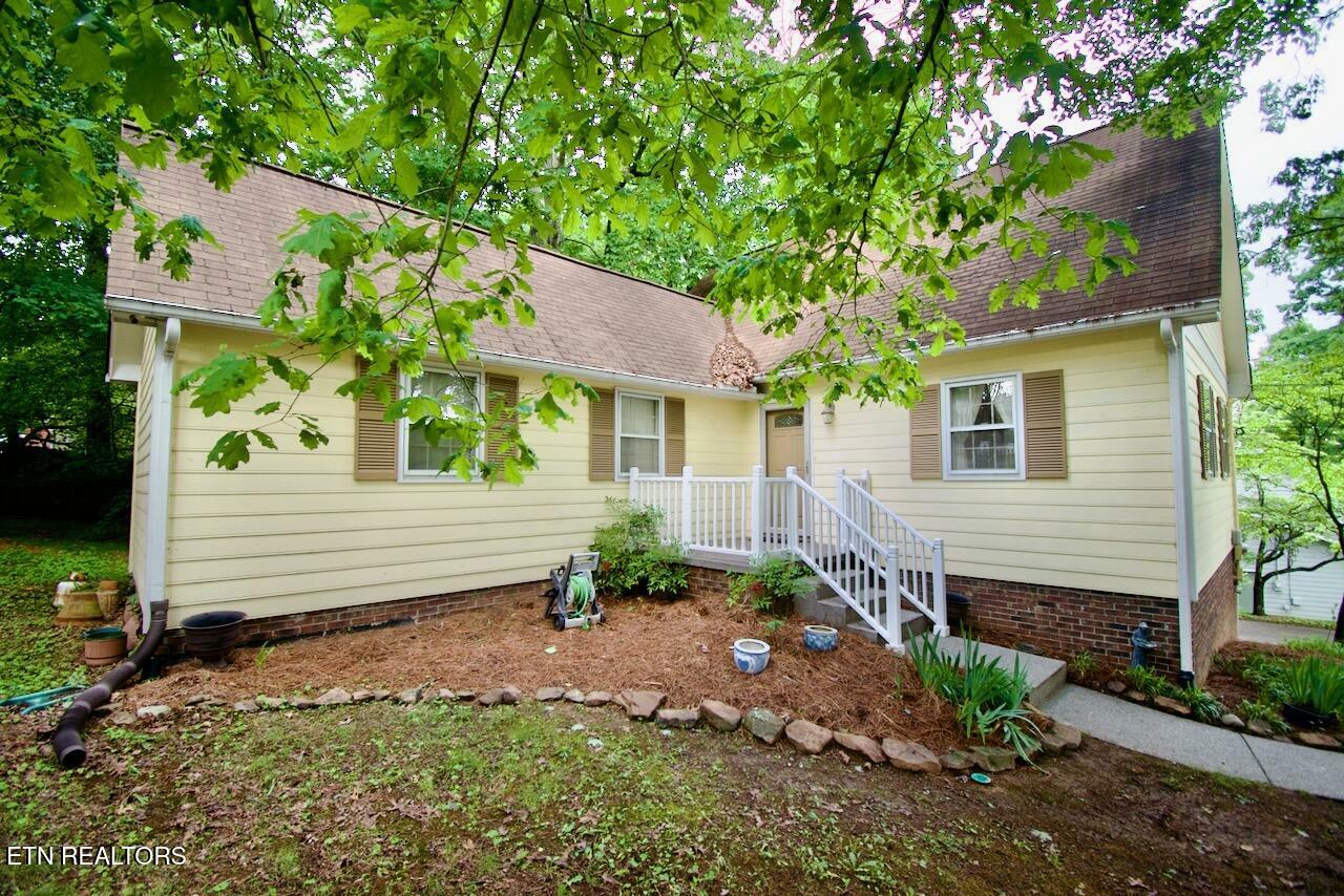 Property Photo: 1321 Candlewick Rd TN 37932