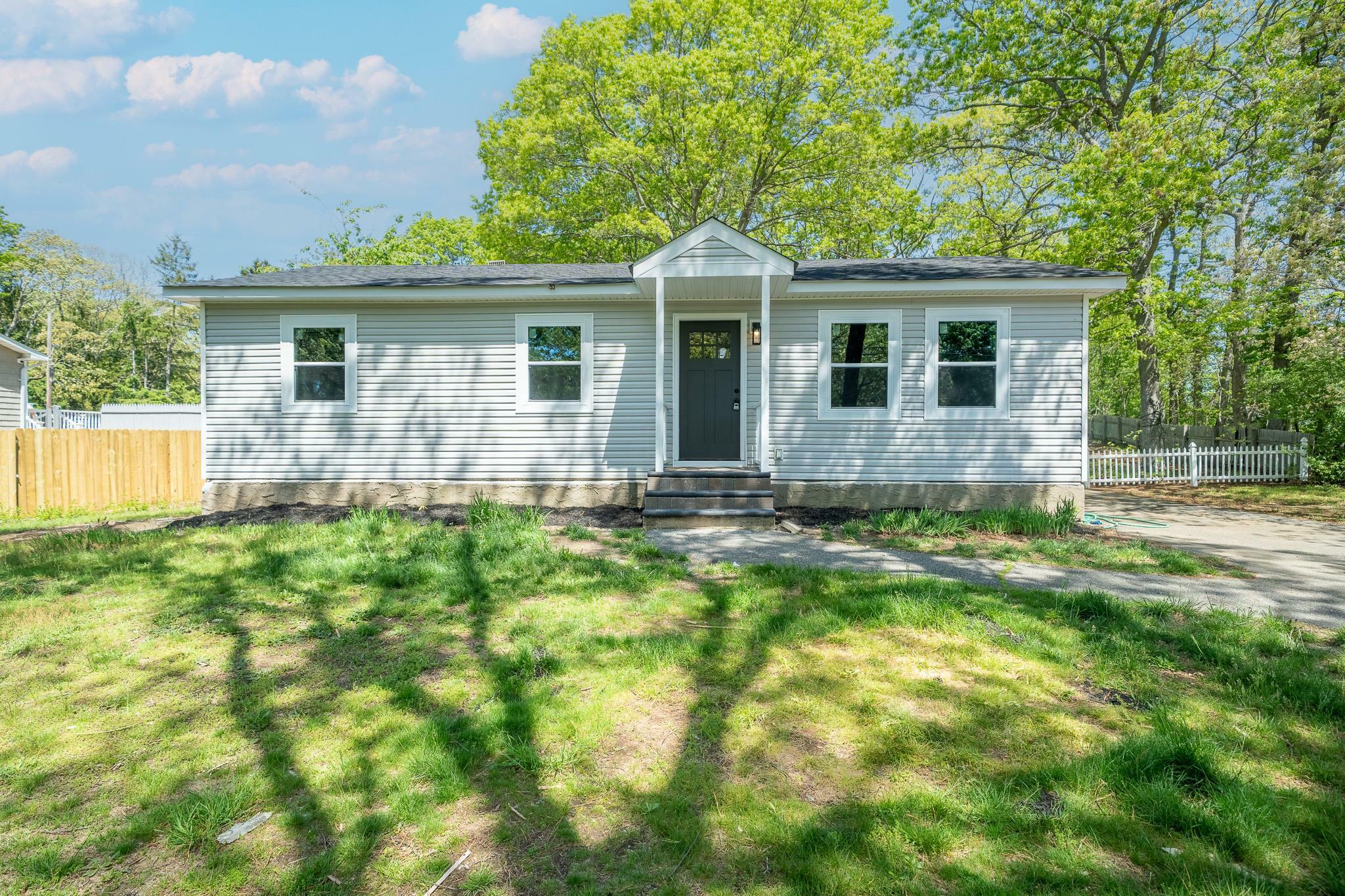 23 Wheat Path Road W  Mount Sinai NY 11766 photo