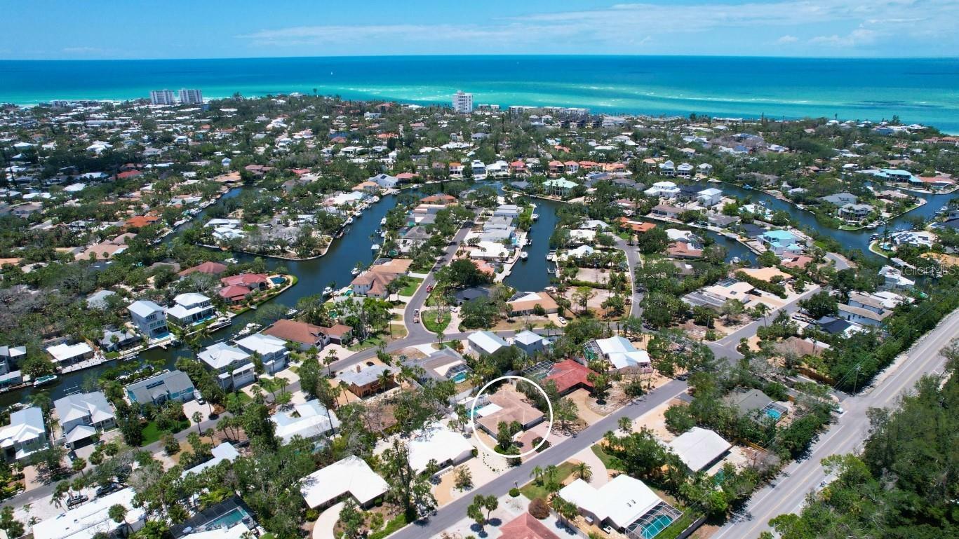 Property Photo: 620 Venice Lane FL 34242