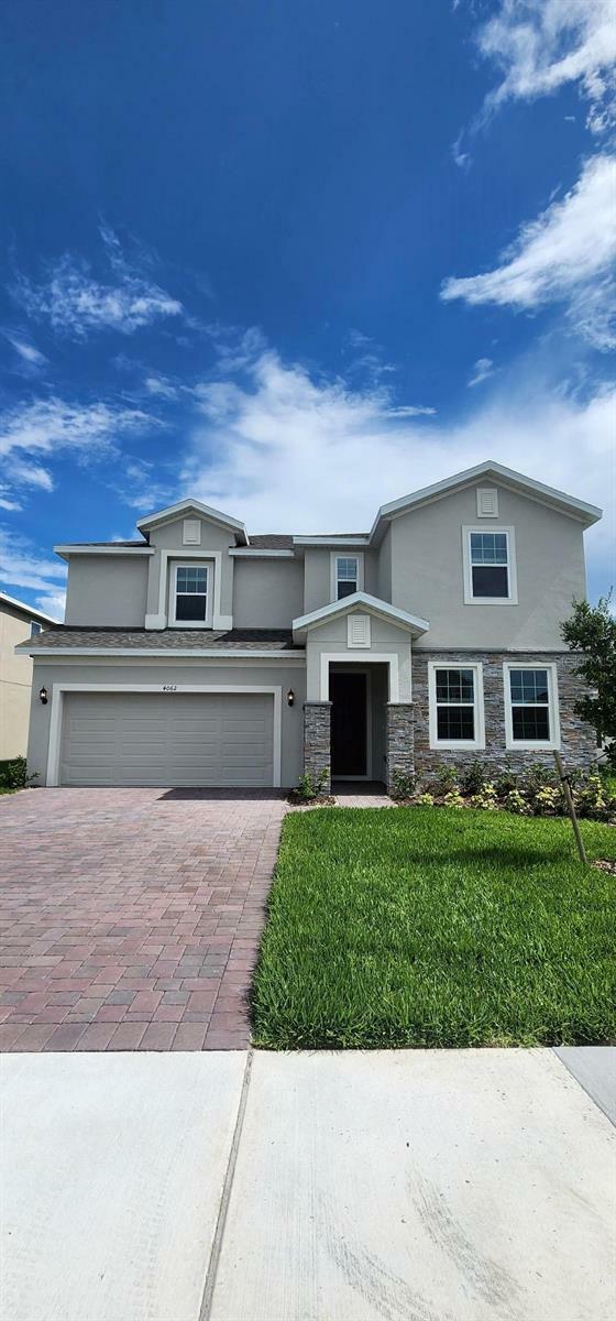 Property Photo: 4062 Serene Water Avenue FL 32736