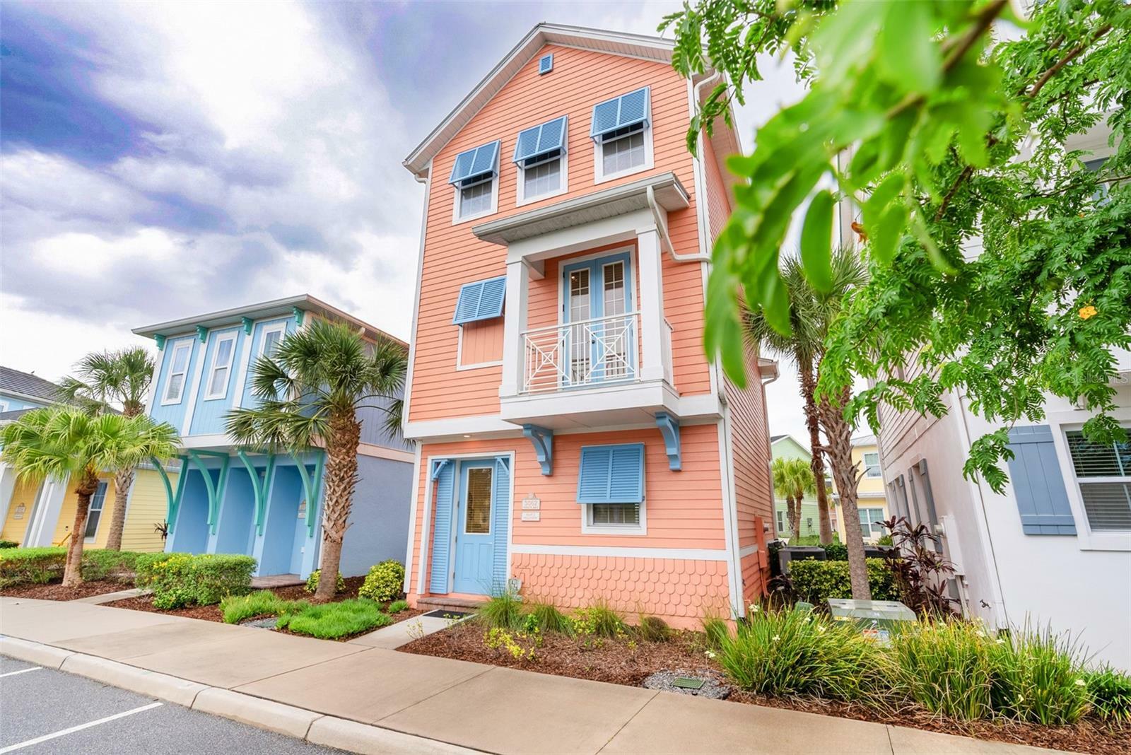 Property Photo: 3062 Pirate Way FL 34747