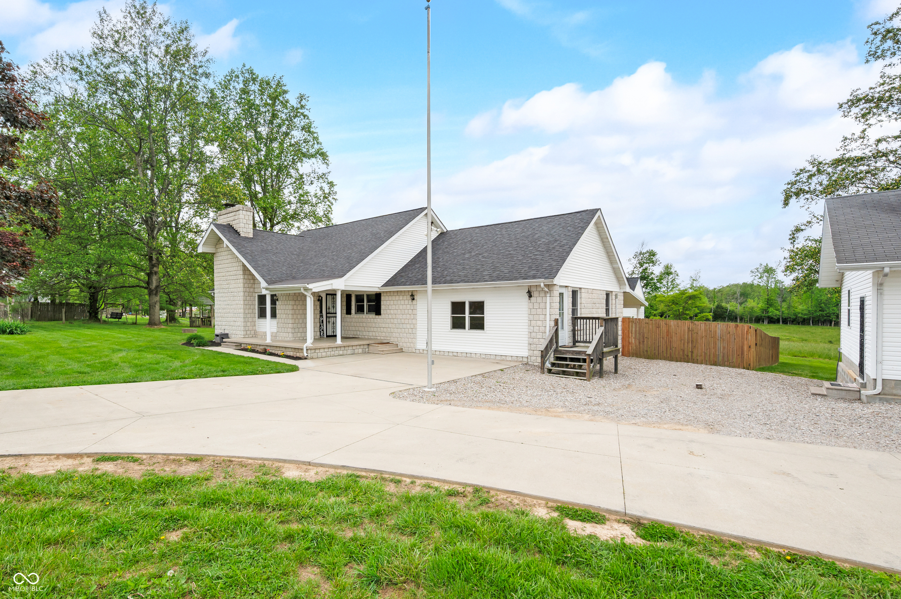Property Photo: 1152 S County Road 1100 E IN 47274