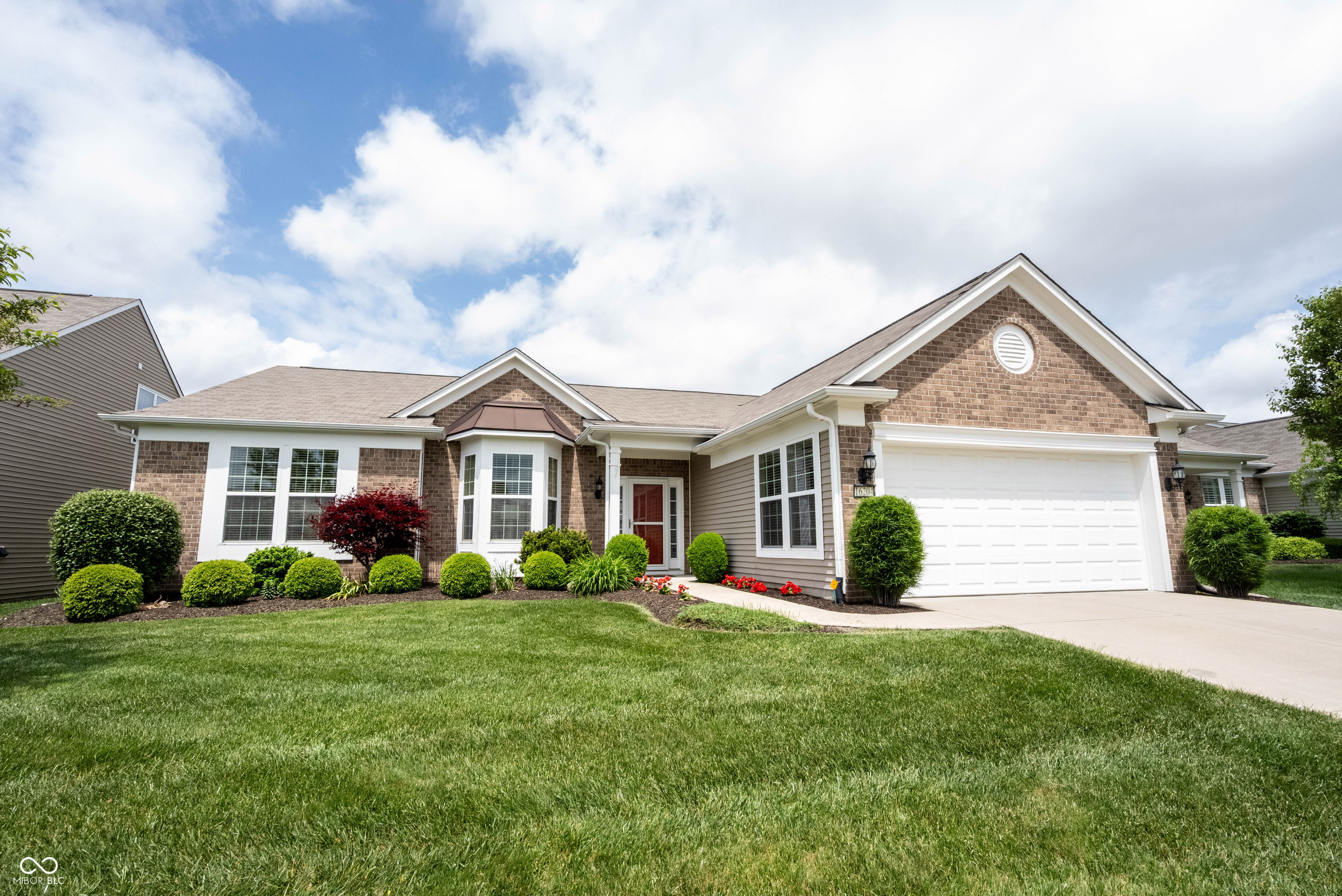 Property Photo: 16204 Oakford Trail IN 46037
