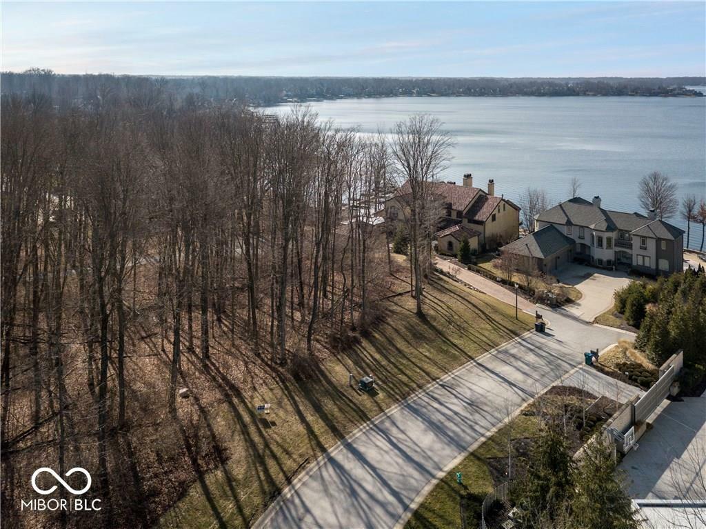 Property Photo: 11505 Hampton Cove Lane IN 46055