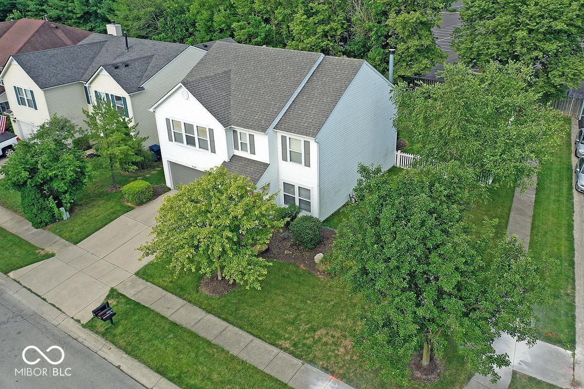 Property Photo: 10316 Hatherley Way IN 46037